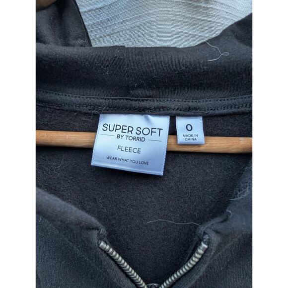 Torrid Rib Floral Classic Fit Super Soft Zip Sweatshirt Black SZ 0 L 12 NWT - Picture 3 of 7